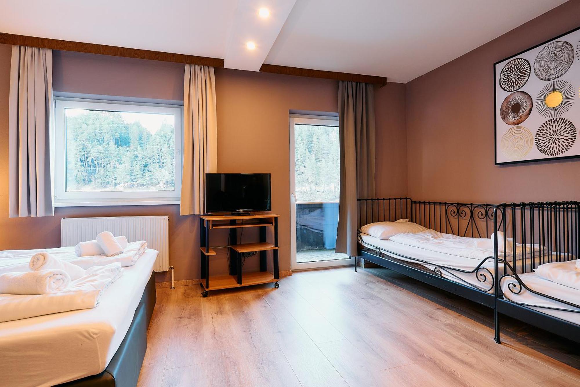 The Art And Sporthotel Innsbruck Exterior photo