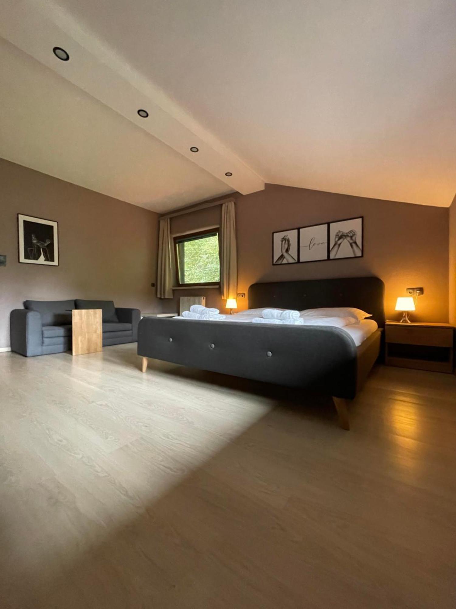 The Art And Sporthotel Innsbruck Exterior photo